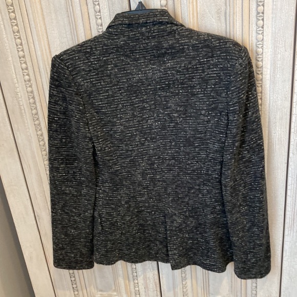 Black and white blazer - Picture 2 of 2